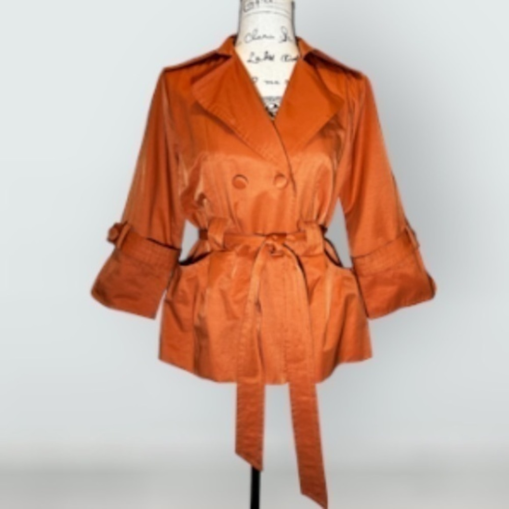 Luii Light Weight Jacket Size Medium